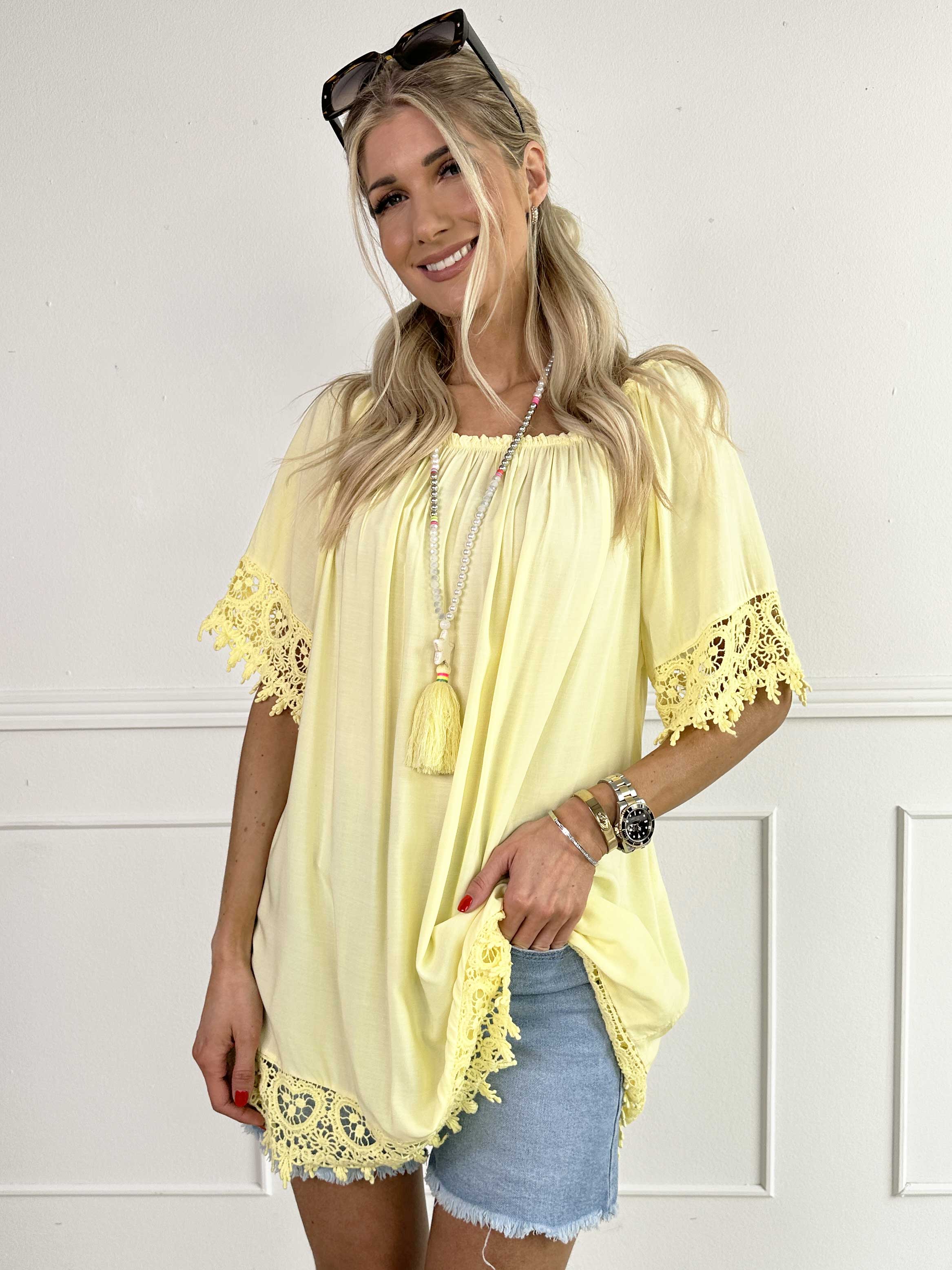 Carnelia - Söt tunikaklänning i viskos med broderade kanter